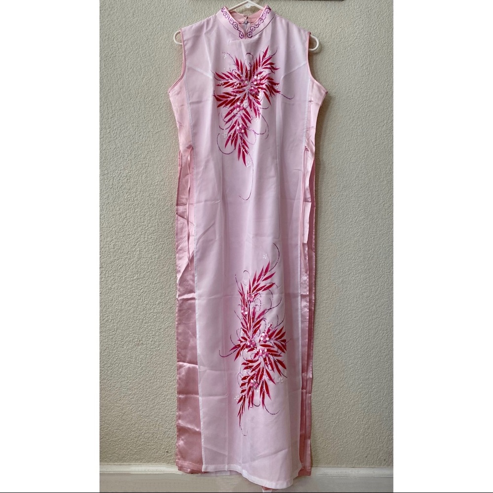 100% Silk Vietnamese Tradition Dress NWOT